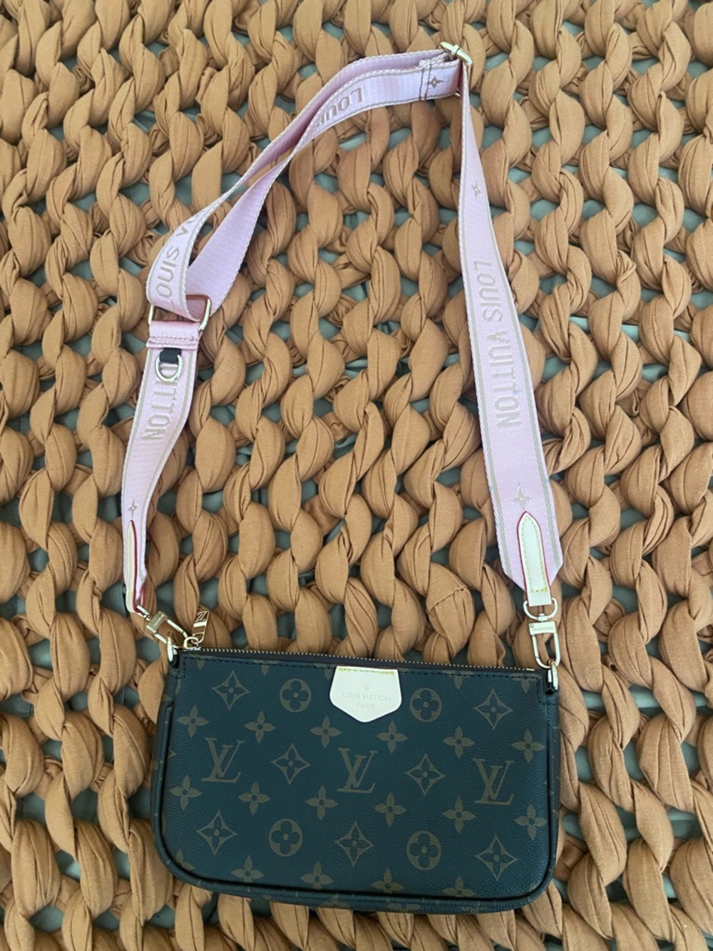 Louis Vuitton Multi Pochette Accessoires M44813